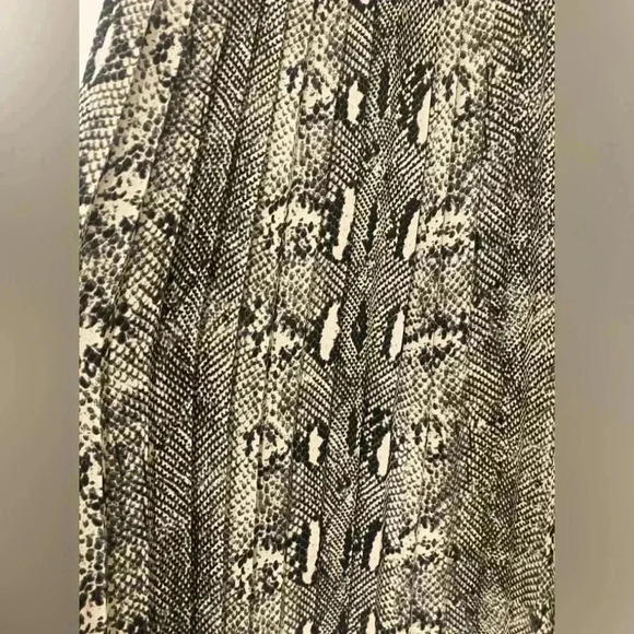 J. Crew Snake Print Pleated Midi Skirt Size 14 NWT - Picture 3 of 9